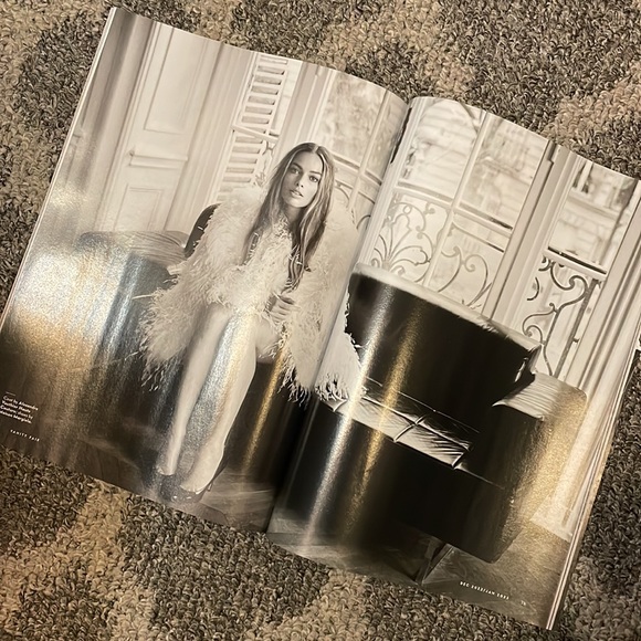 Margot Robbie Vanity Fair Magazine - Picture 3 of 6